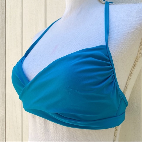 Victoria’s Secret 32C sea blue wrap around bikini top - Picture 3 of 6